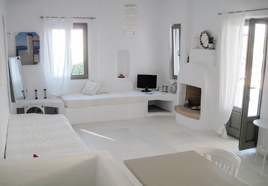 santa maria paros villas
